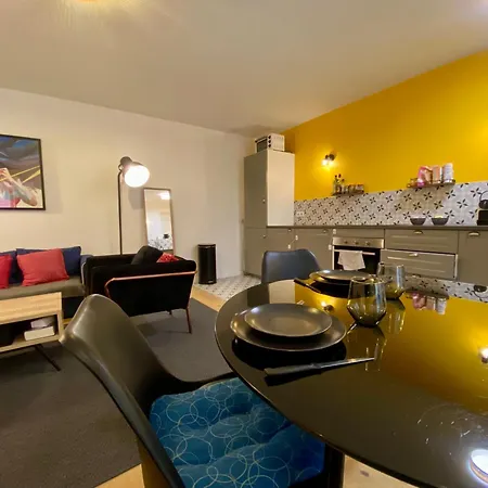 Apartman Tres Calme Sur Cour - Cardinet *