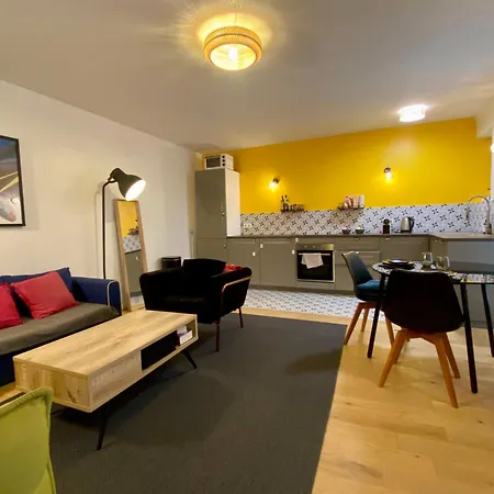 Tres Calme Sur Cour - Cardinet Paris