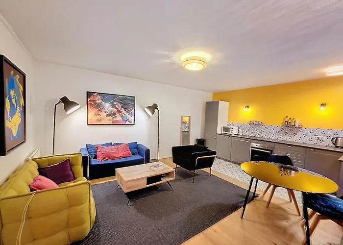 Tres Calme Sur Cour - Cardinet Apartman *